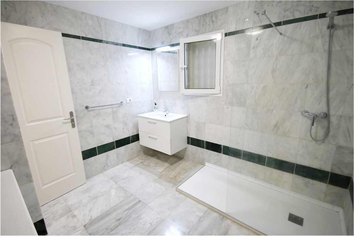Dinastia B401 By Tenerife Rental & Sales Los Cristianos  Eksteriør billede